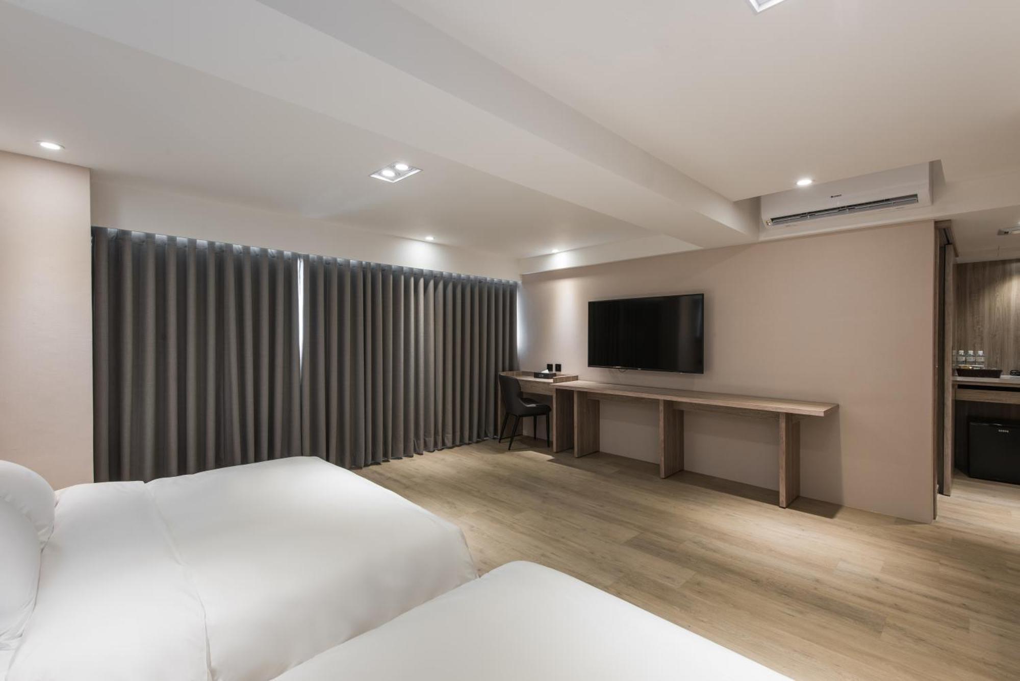 Spring Rhapsody Hotel Taichung Room photo